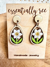 Load image into Gallery viewer, Handpainted Daffodil Earrings