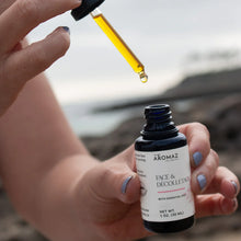 Load image into Gallery viewer, Face &amp; Decolletage Oil - Restorative Moisturizer with essential oils