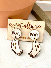 Load image into Gallery viewer, &quot;Boo&quot; Ghost Halloween Earrings(Small)