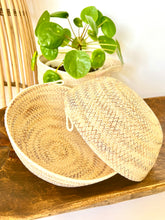 Load image into Gallery viewer, Medium Collectible Stitch Basket by REE
